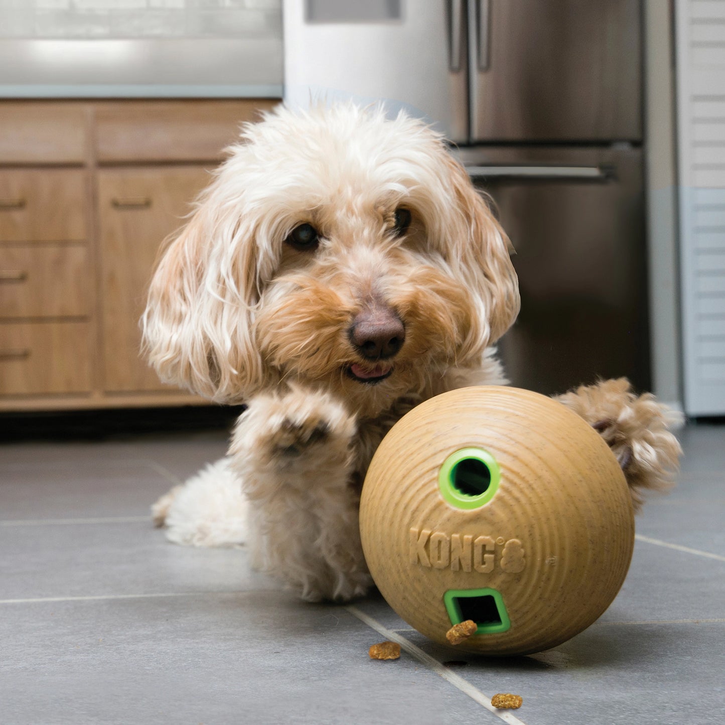 KONG Aktiveringsleksak Bamboo Ball Brun M