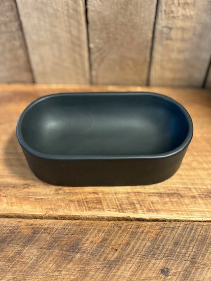 Quapas Keramikskål, oval matt svart 16.5 x 8.5 x 5.5 cm