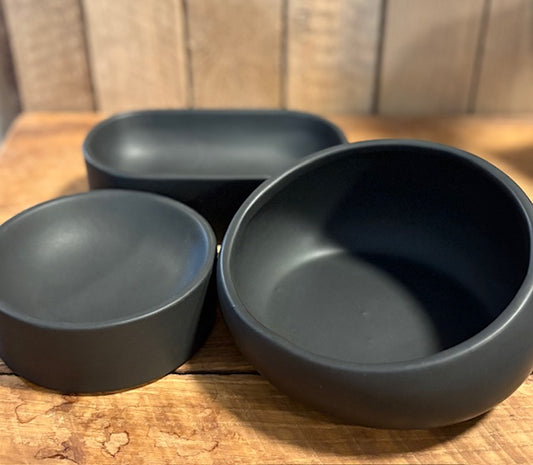 Quapas Keramikskål, oval matt svart 16.5 x 8.5 x 5.5 cm